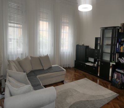 Apartament 3 camere la casă