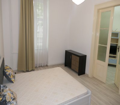 Apartament 2 camere la casă