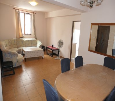 Apartament 5 camere la vilă