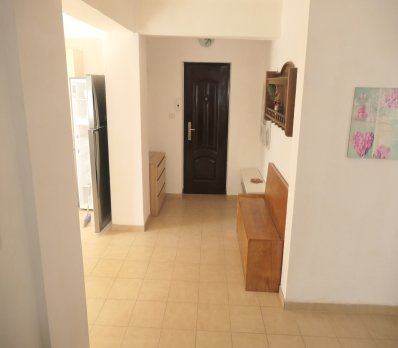 Apartament 3 camere la vilă
